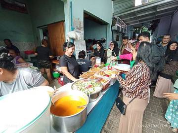 Warung Bang Leo, Kuliner Pagi yang Selalu Ramai di Kota Malang