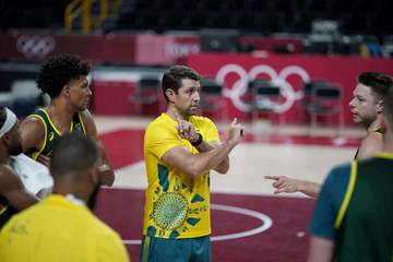  Adam Caporn, Kepala Pelatih Baru Tim Basket Putra Australia 