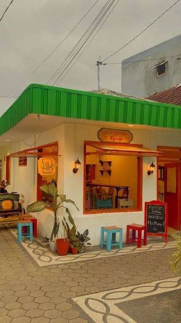 Kopi Wojo: Tempat Nongkrong Kekinian dengan Sentuhan Budaya Jawa 