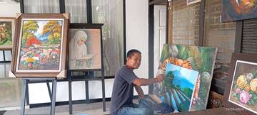 Pensiun, ASN Asal Kepanjen Tekuni Seni Lukis Realis 