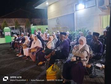 Perdana, 99 Jemaah Pasuruan Berangkat Haji