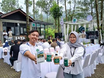 Rasakan Sensasi Minum Kopi Jales di Hutan Cempaka 