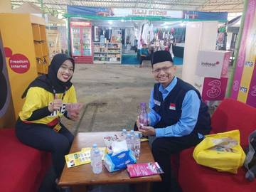 Indosat Sediakan Booth 24 Jam Layani Jemaah Haji