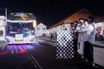 Wali Kota Pasuruan Berangkatkan 380 Calon Haji