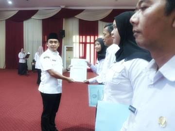 Wali Kota Pasuruan Lantik 97 PPPK Formasi 2024