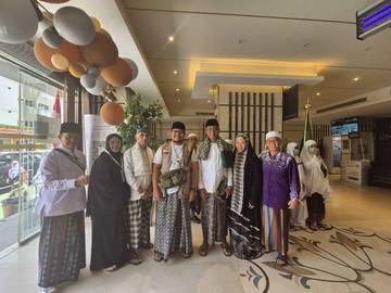 Gus Mamak Tinjau Jemaah Haji Malang di Makkah