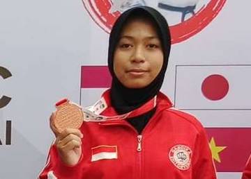 Siswi SMAN 3 Malang Juara Karate Internasional