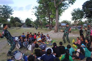 Satgas Yonarhanud 2 Kostrad Latih Drumband Gita Surya