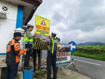 Polres Malang Beri Imbauan Keselamatan di Jalur Bromo