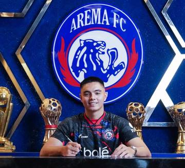Arema FC Rekrut Kiper Gianluca Pandeynuwu