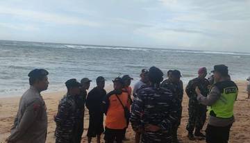 Diduga Terseret Ombak, Nelayan Hilang di Palung Balekambang