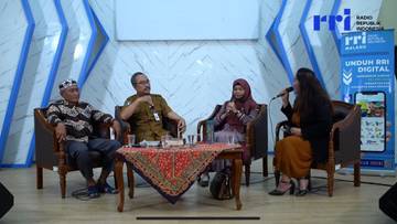 RRI Malang Gelar Bedah Buku “Ajarkan Aku Cinta” 