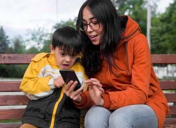 Peran Orangtua Cegah Dampak Negatif Dunia Digital
