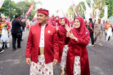 Wali Kota Adi Perkenalkan Pakaian Khas Kota Pasuruan