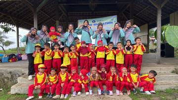Serunya Petualangan Si Kecil di Sawah