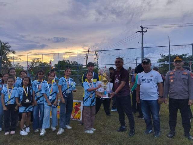 Mini Soccer U-12 Ditutup, Bupati Janjikan Lapangan Baru