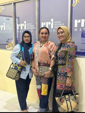 Dengan Sentuhan Kreatif Kerajinan lokal Tampil Modern dan Di Gemari 