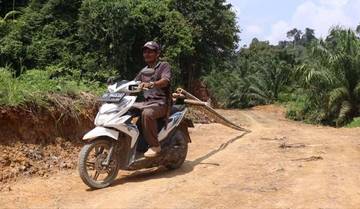 Pembukaan Badan Jalan oleh TMMD Ke-125 Kodim Malinau
