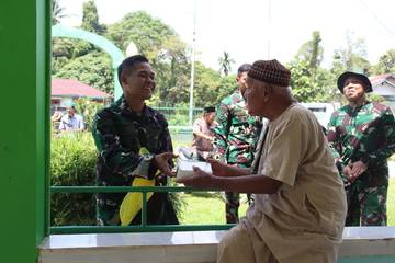 Jum'at Berkah, Satgas TMMD Kodim 0910/Malinau Berbagi