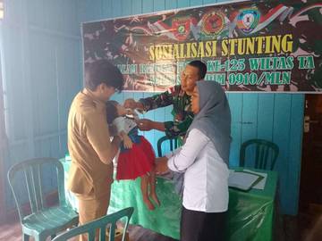 Cegah Stunting Sejak Dini, Satgas TMMD Sosialisasikan Kesehatan