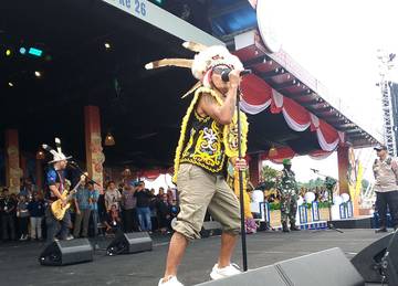 Slank Guncang Pembukaan Festival Budaya Irau Malinau 2025