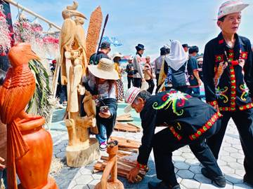 Maluen Apui Leu’, Tradisi Menyalakan Api Leluhur Dayak Sa’ban