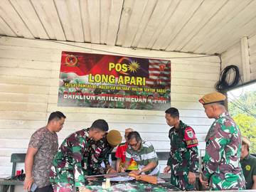 Warga Kampung Long Apari Serahkan Senpi Rakitan