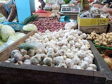 Harga Bawang di Pasar Induk Malinau Masih Stabil