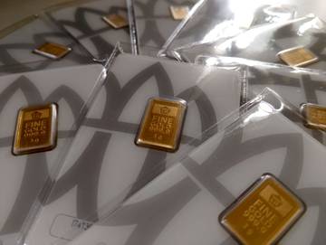 ‎Harga Emas Antam Naik Rp9.000 per Gram