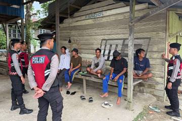 Patroli Rutin, Sat Samapta Sapa Warga Berdialog Humanis