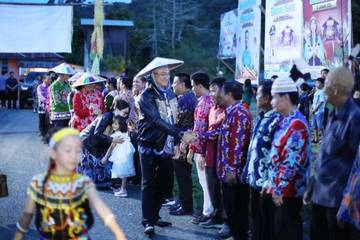 Rayakan Natal Setarap, Wempi Kobarkan Semangat Malinau Maju
