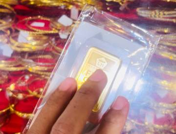 ‎Harga Emas Antam Koreksi Pasca Kenaikan Panjang