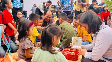 Contoh Penguatan Literasi, Kemendikdasmen Sambangi TBM Kuala Lapang