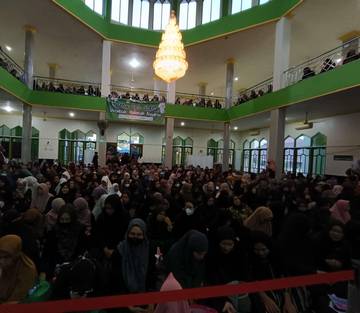 Muslimah Padati Kajian Akbar Ustazah Halimah Alaydrus