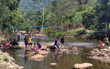 Kali Mamuju Masih Jadi Favorit Untuk Menikmati Akhir Pekan