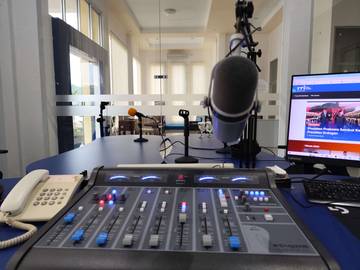Tema Hari Radio Sedunia 2025 : Radio dan Perubahan Iklim