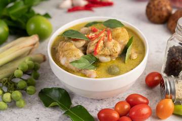 Opor Ayam Makanan Wajib Saat Lebaran