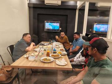 Wagub Sulbar Terima Aspirasi Masyarakat di Rumah Makan, Jalan Tani Jadi Sorotan