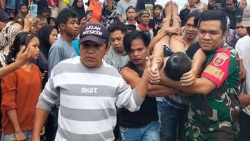 Babinsa Banggae Sigap Bantu Pencarian Korban Tenggelam di Pantai Parappe