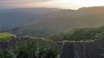 Keindahan Gunung Bulu: Surga Tersembunyi di Polman
