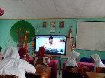 SD Inpres Simboro Jadi Penerima Smartboard dari Presiden 