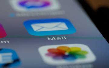 Email Masih Jadi Sarang Penipuan Digital 2025