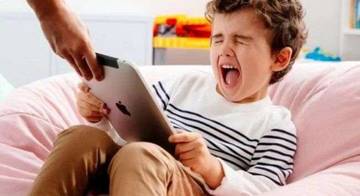 Kecanduan Gadget Ancam Anak Usia Dini