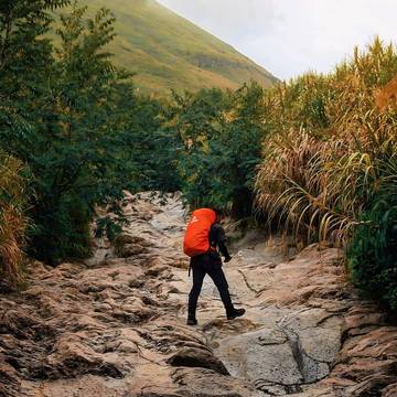 Jangan Bawa Tisu Basah di Gunung