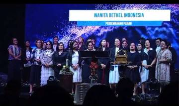 Pujian Wanita Bethel Indonesia Di Ibadah Awal Tahun 2025