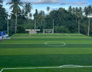 Legenda Sepakbola Sulut Warnai Peresmian Lapangan Sepakbola Baru