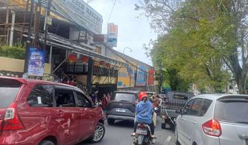 Parkir Mobil Sembarangan Penyebab Utama Kemacetan di Teling Atas Manado