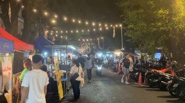 Flamboyan Street Food, Wisata Kuliner Favorit di Manado