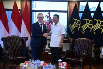 Terima Kunjungan Dubes Swiss, Menkum Sampaikan Kepastian Perizinan