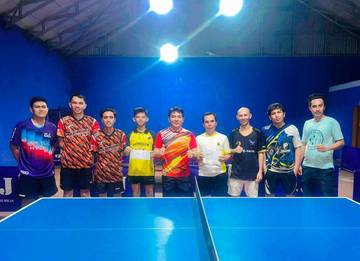 Club Tenis Meja Harmoni Pusat Juara Iven Antar Divisi di Manado